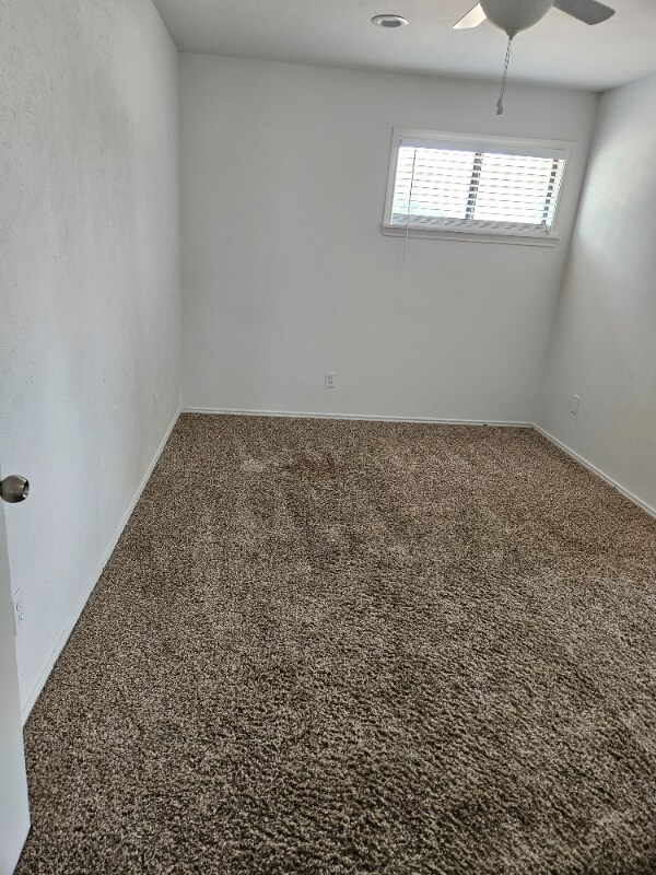 Building Photo - 2427 Richview Ct