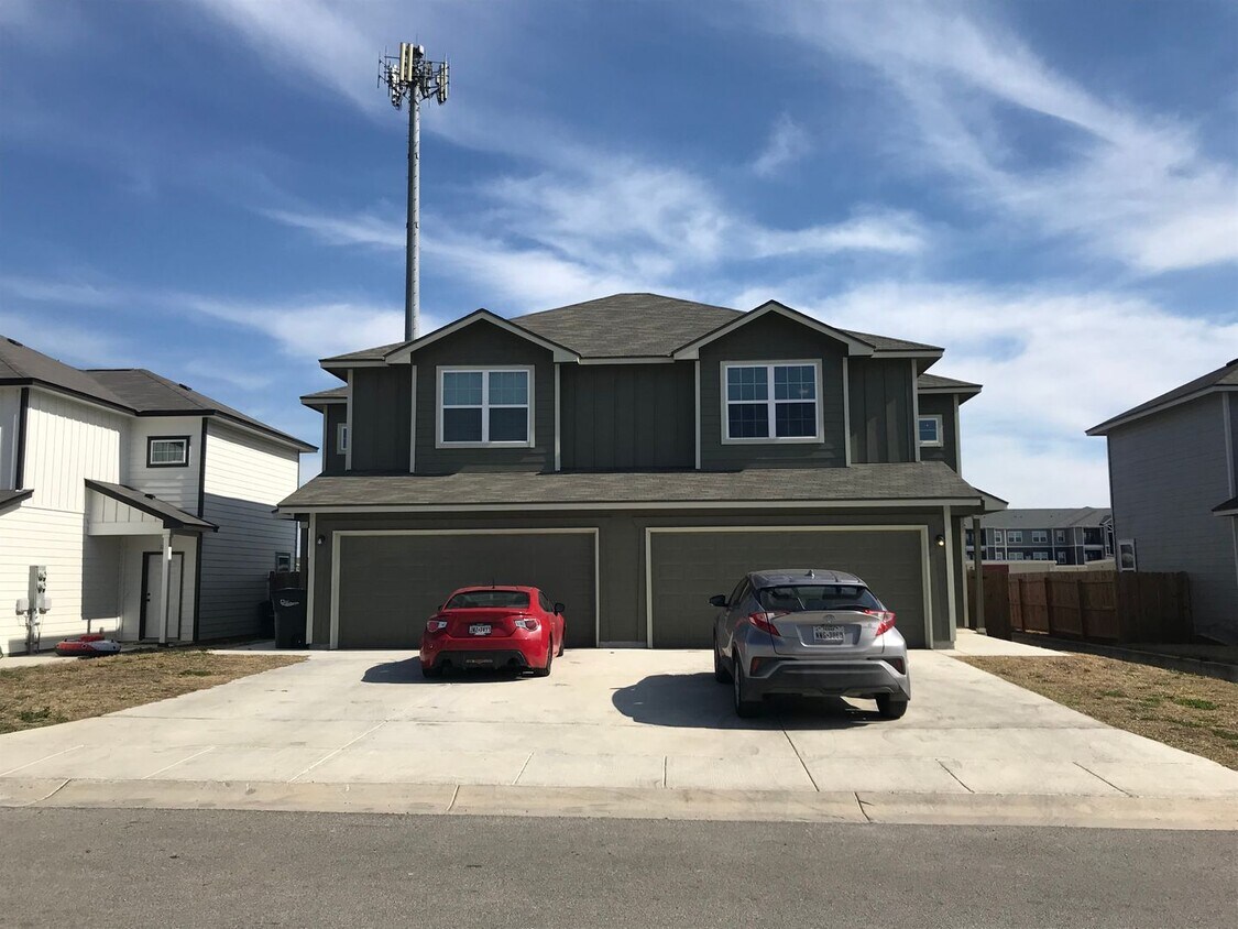 Primary Photo - Town home for rent