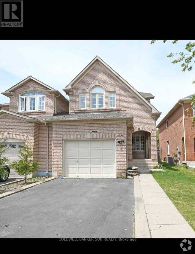 Building Photo - 34 Fiddleneck Crescent