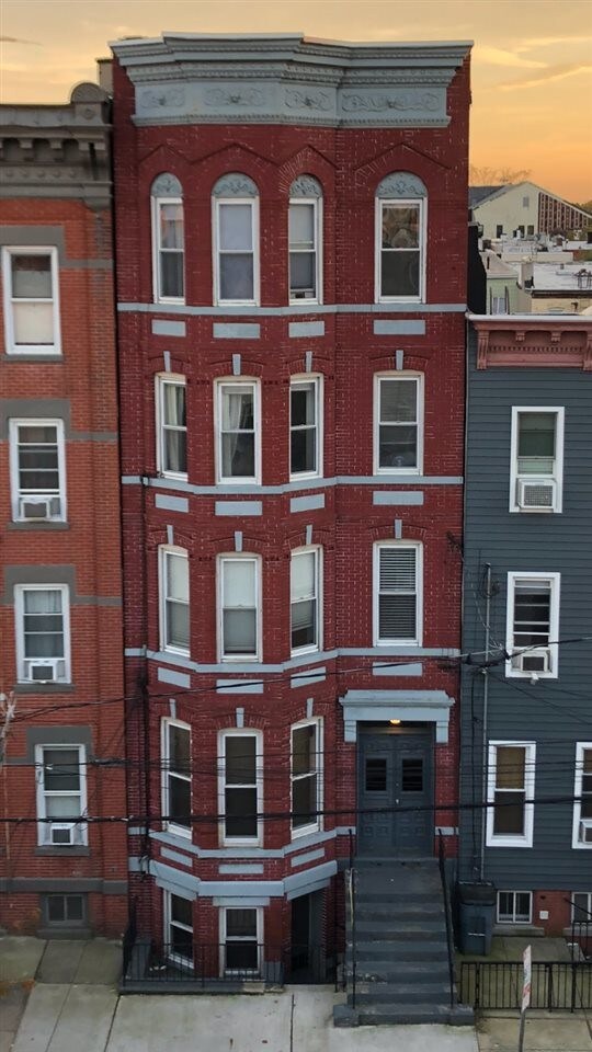 343 Pavonia Ave, Jersey City, NJ 07302 House for Rent in Jersey City