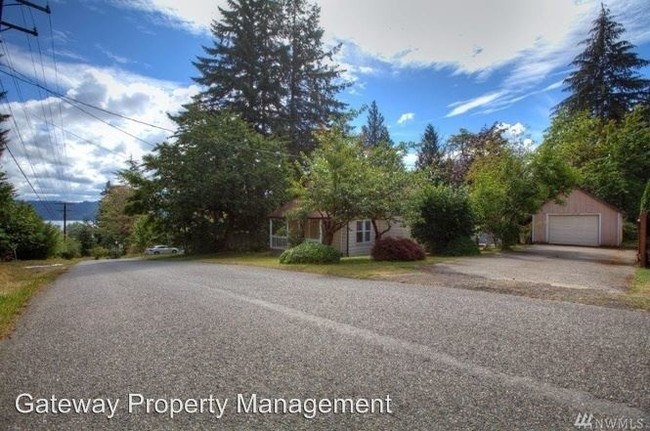 Building Photo - 161 N Schoolhouse Hill Rd