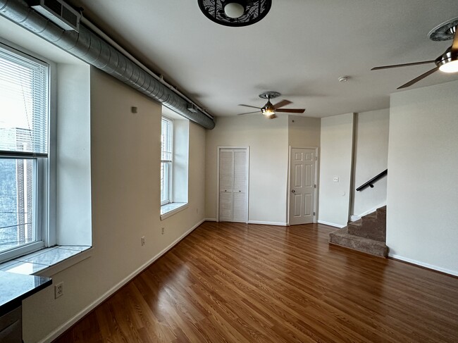 Building Photo - 1733 Ridge Ave