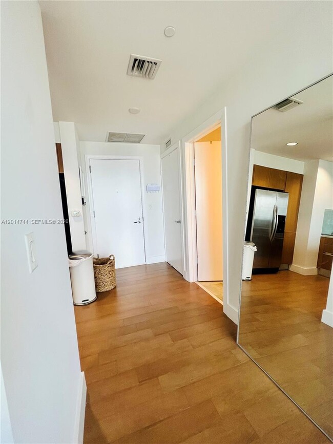 Foto del edificio - 1060 Brickell Ave
