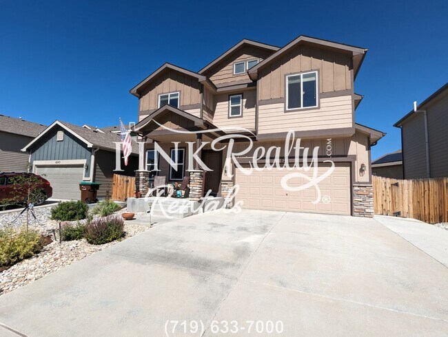 Building Photo - Beautiful 5 Bedroom Home with Fully Finish...
