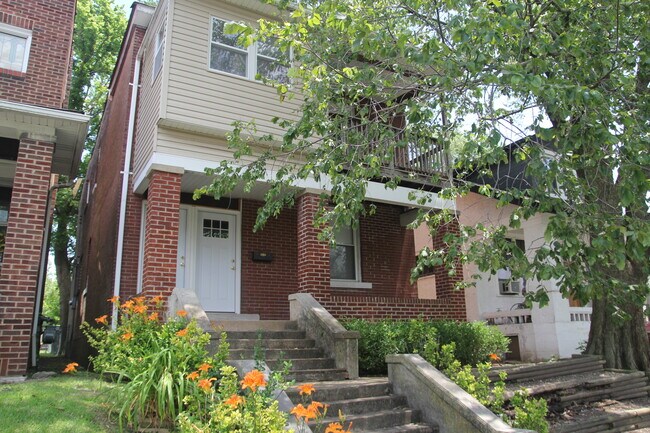 Foto del edificio - 1128 Forest Ave