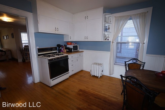 Building Photo - 1038 Williamson St