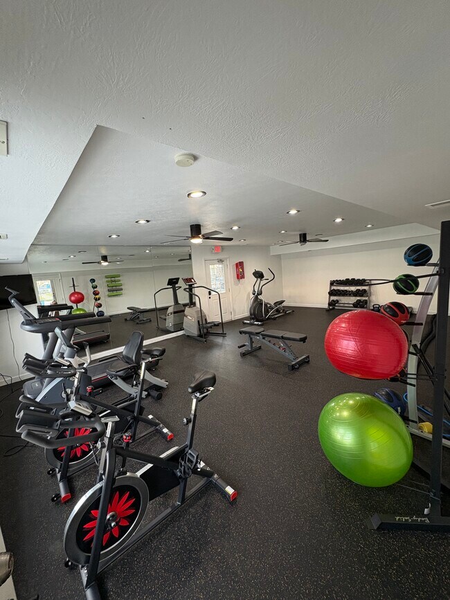 Foto del edificio - Country Lake Estates