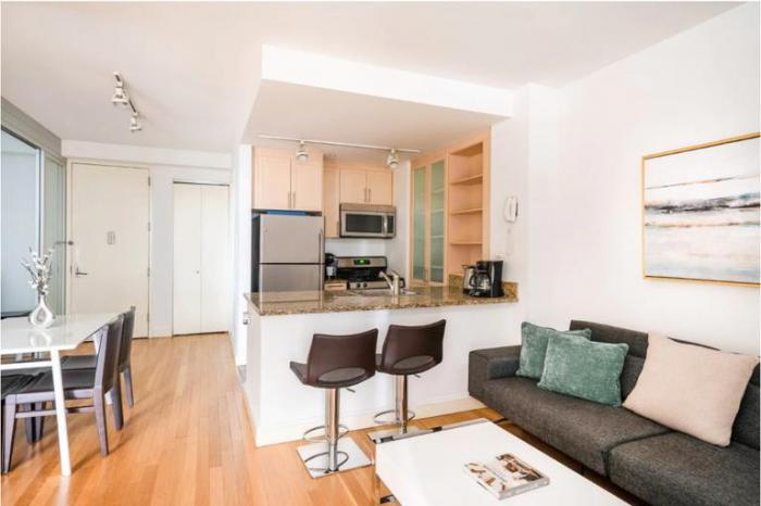 Foto principal - 3 bedroom in New York NY 10004