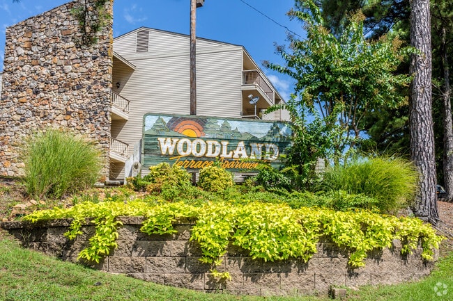 Building Photo - Woodland Terrace Apartments