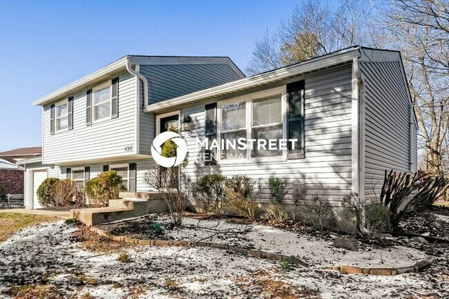 Foto del edificio - 3 Bedroom Pet-Friendly Home in Louisville, KY with Main Street Renewal