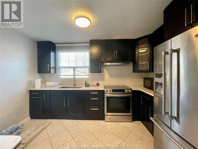 Building Photo - 8477 Darlington Crescent