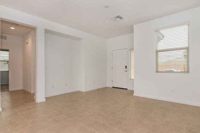 Foto del edificio - 445 W Chapawee Trail