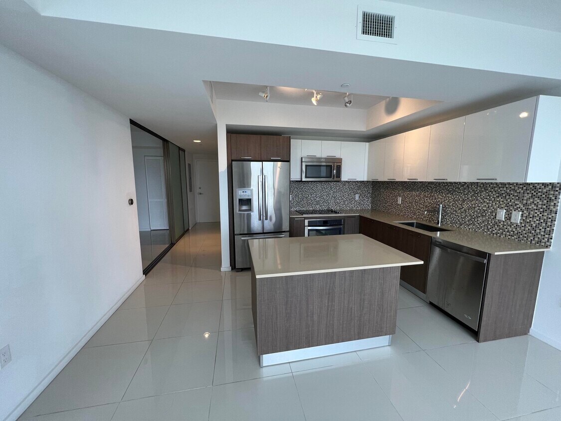 5300 Paseo Blvd Unit 708, Doral, FL 33166 Condo for Rent in Doral, FL