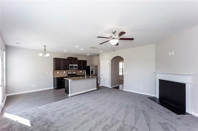 Building Photo - 6555 Woodwell Dr