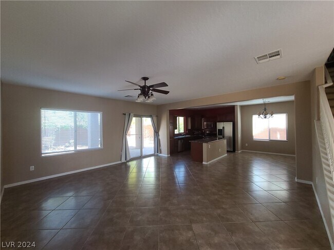 Building Photo - 6842 Desert Thrasher Dr