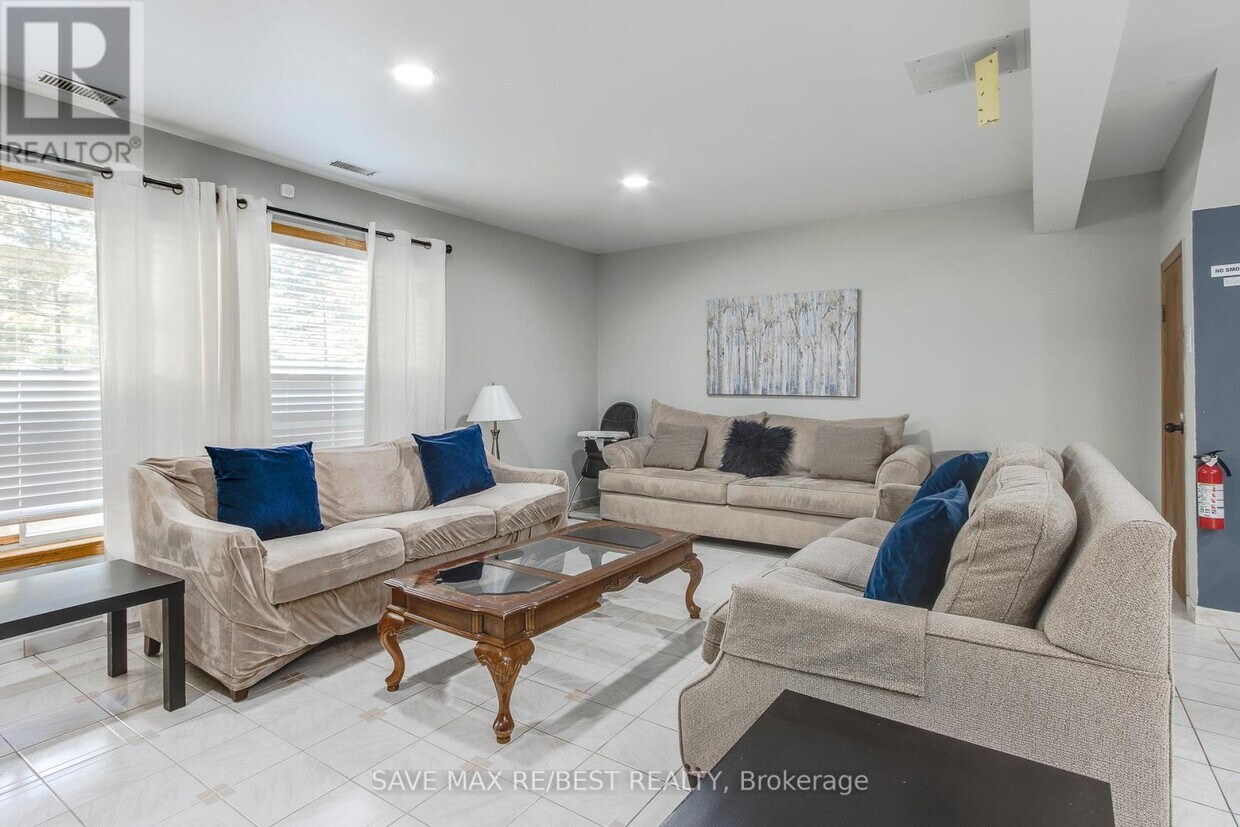 Primary Photo - 910 Concession Rd 17 W