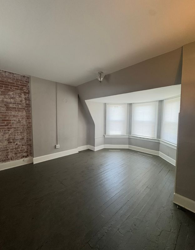Foto del edificio - 3449 Crittenden St