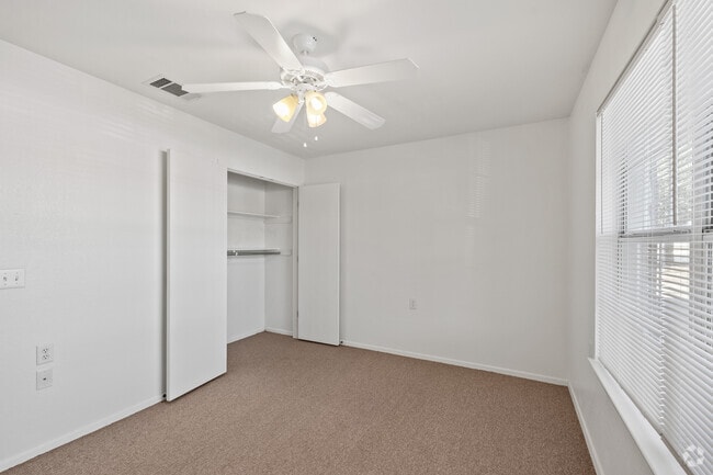 2BR, 2BA - 904SF - 2nd Bedroom - TownePark Fredericksburg