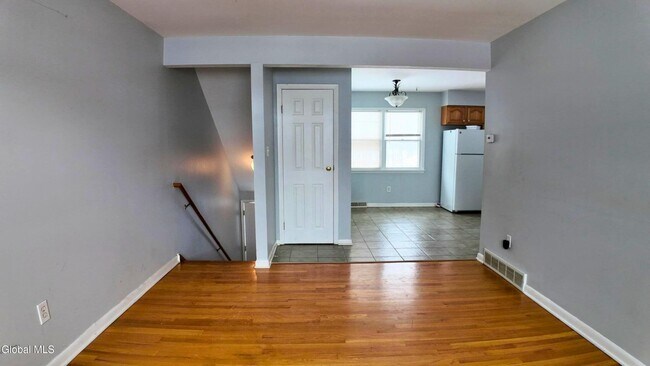 Foto del edificio - 79 B Wertman Ln