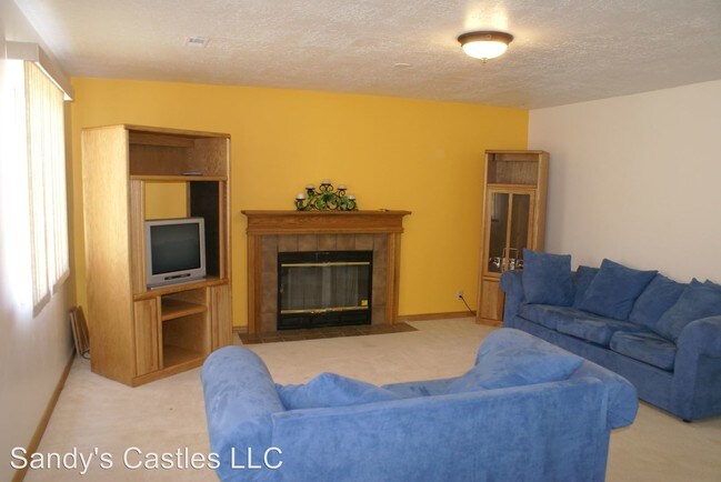 Foto del edificio - 2301 Sierra Dr