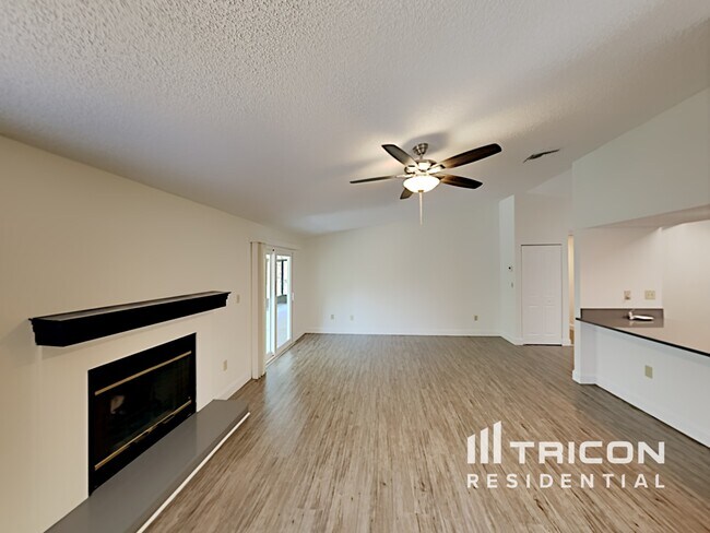 Foto del edificio - 1403 Shadow Bay Lane Brandon FL