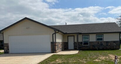 Building Photo - 428 S Cleburne Whitney Rd