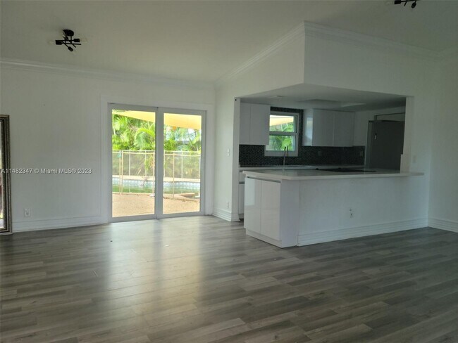 Building Photo - 4541 SW 28th Ter