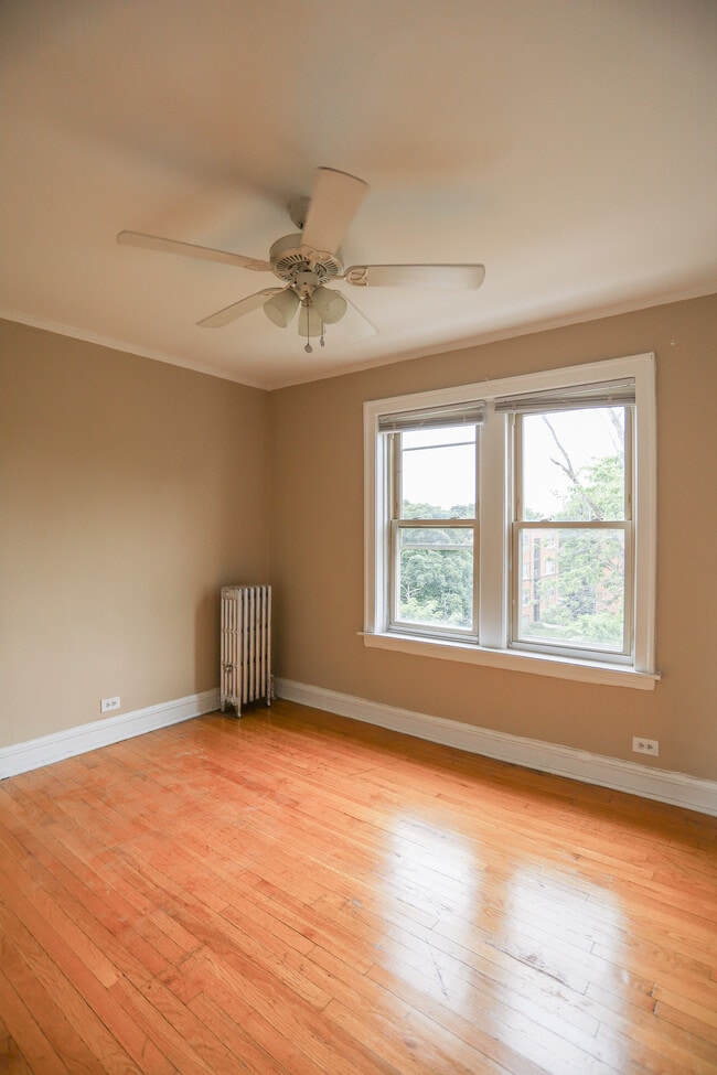 Foto del edificio - 2234 W Farwell Ave