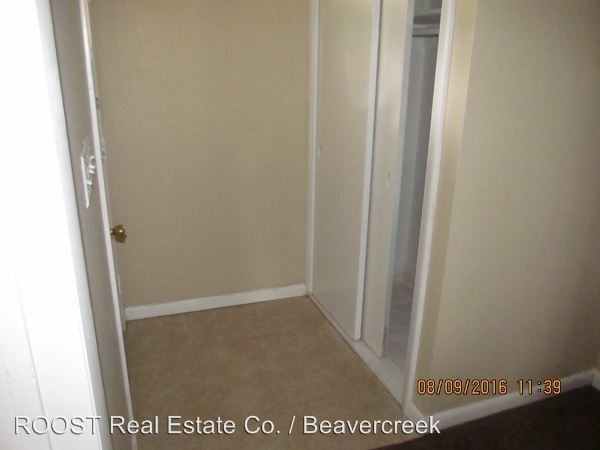 Building Photo - 821 N Eppington Dr