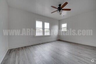 Building Photo - 2116 Cumberland St