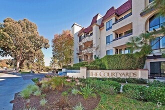 Building Photo - 5865 Friars Rd