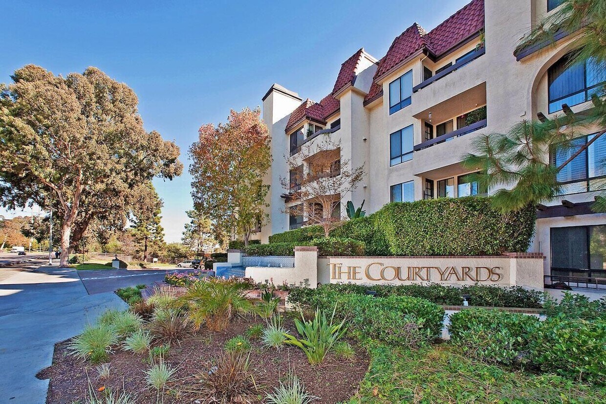 Foto principal - 5865 Friars Rd