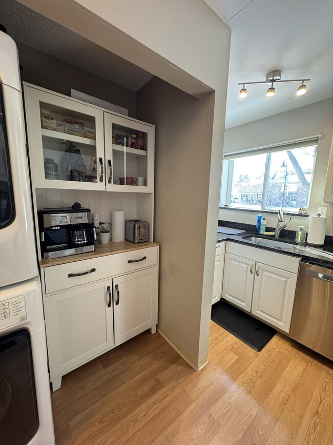 Building Photo - 18 Ocean St