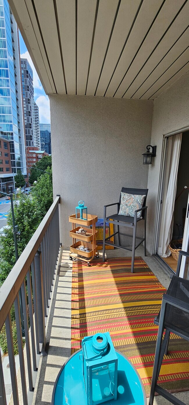 Foto del edificio - 1075 Peachtree Walk NE