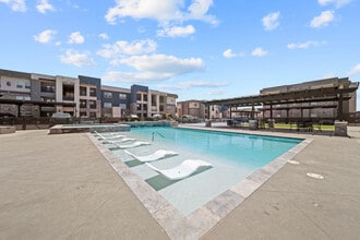 Building Photo - Retreat at Eastlake