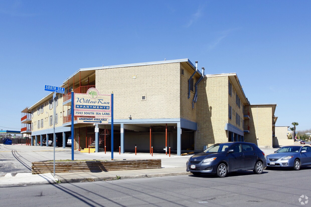 Willow Run Apartments San Antonio, TX