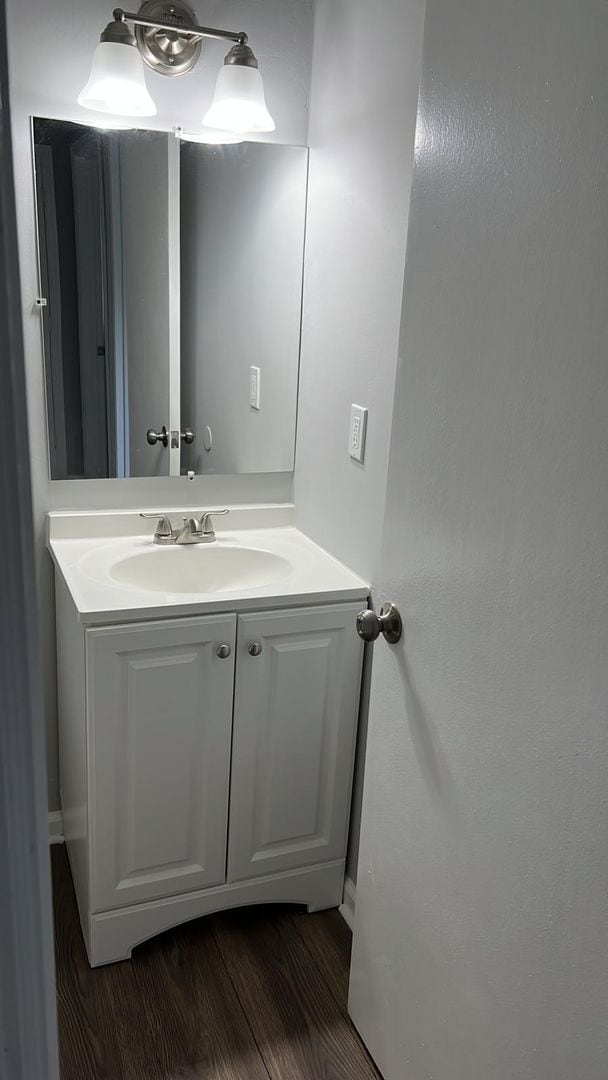 Building Photo - Newly Remodeled 2Bed/2.5Bath Townhome For Lease in Austell
