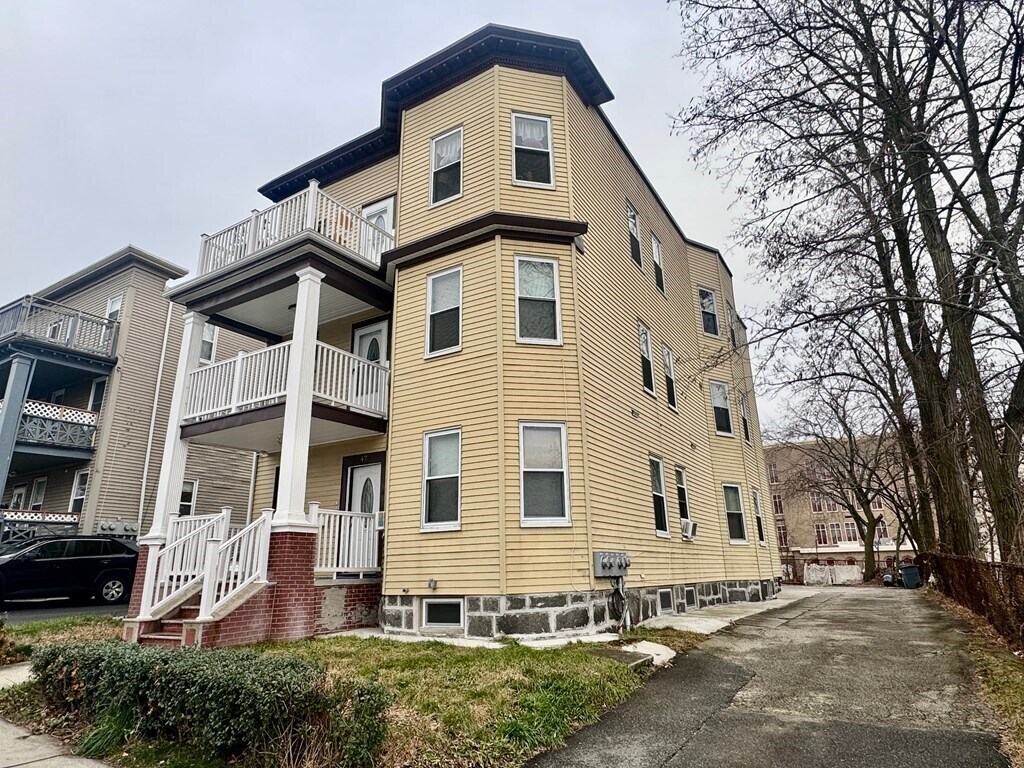 47 Hunt St Unit 1, Quincy, MA 02171 Room for Rent in Quincy, MA