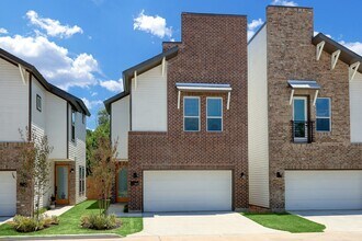 Building Photo - 5816 Francis Oak Ln