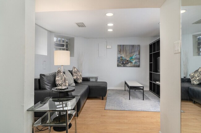 Foto del edificio - 2122 18th St NW