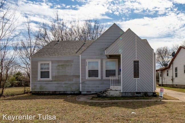 Building Photo - 3 br, 1 bath House - 226 East Woodrow Place