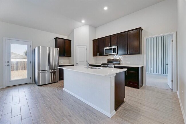 Foto del edificio - 301 Bright Star Ln
