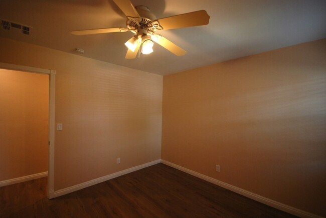 Building Photo - 12404 Wade Way