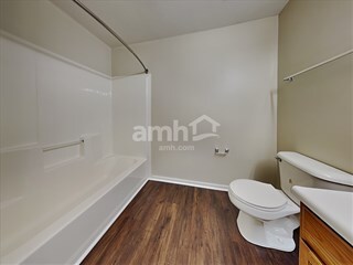 Foto del edificio - 2218 S Briarwood Dr