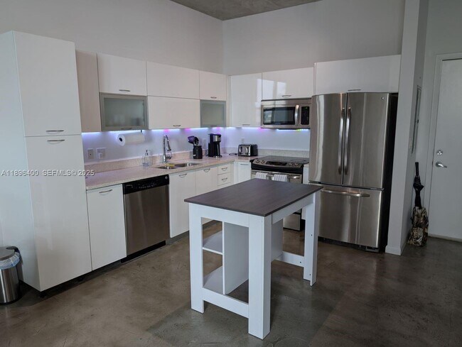 Foto del edificio - 234 NE 3rd St