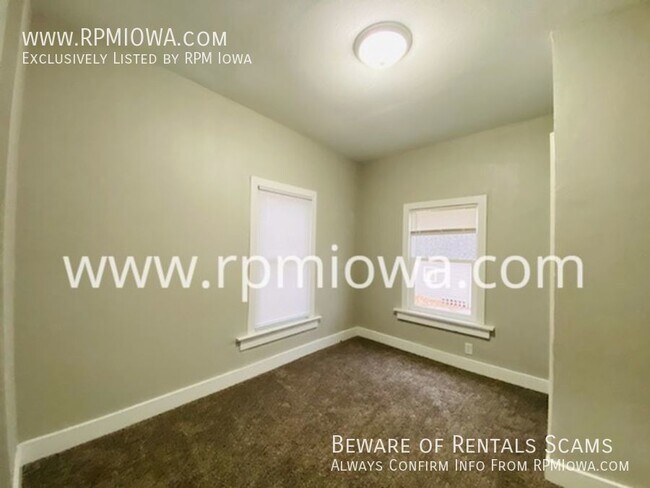 Foto del edificio - UPDATED NEAR DRAKE!! 2 Bedroom, 1 Bathroom...