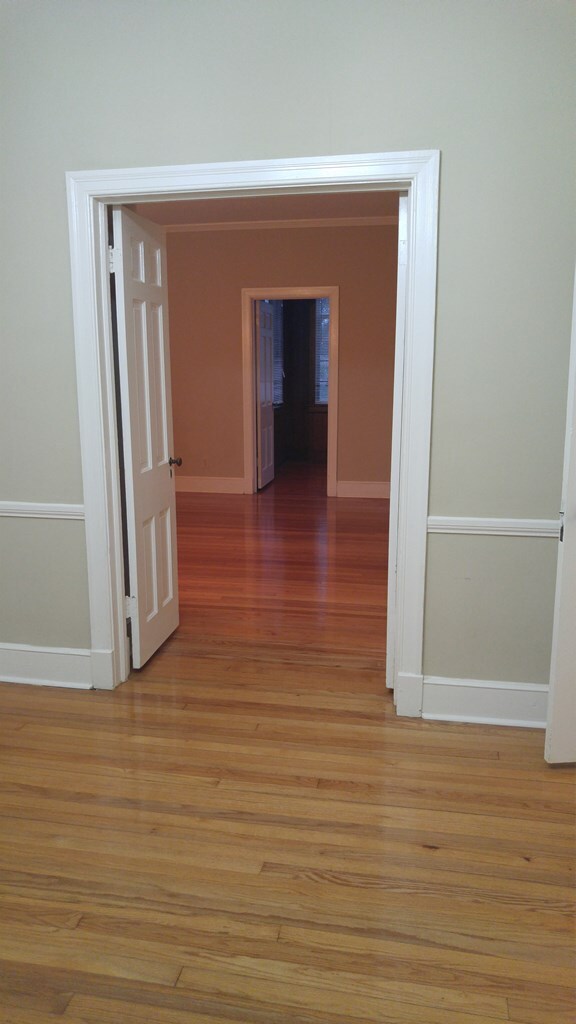 Foto del edificio - 1107-1101 N Madison St