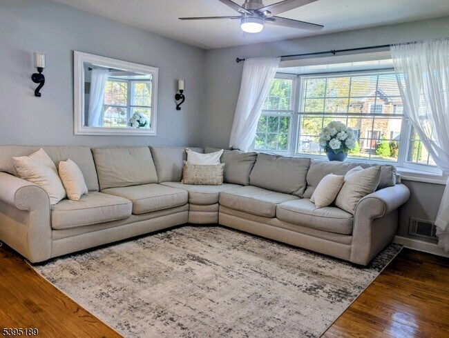 Foto del edificio - 190 Oak St