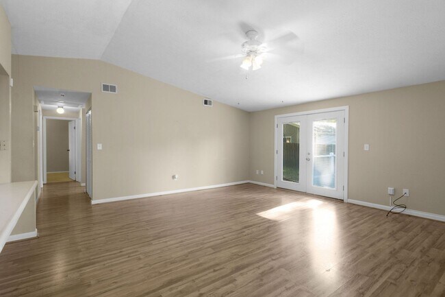 Foto del edificio - 4 Bed 3 Bath Home for rent in Newport News