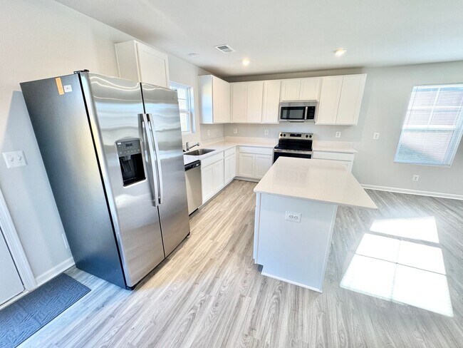 Foto del edificio - BRAND NEW HOME CLOSE TO CHARLOTTESVILLE